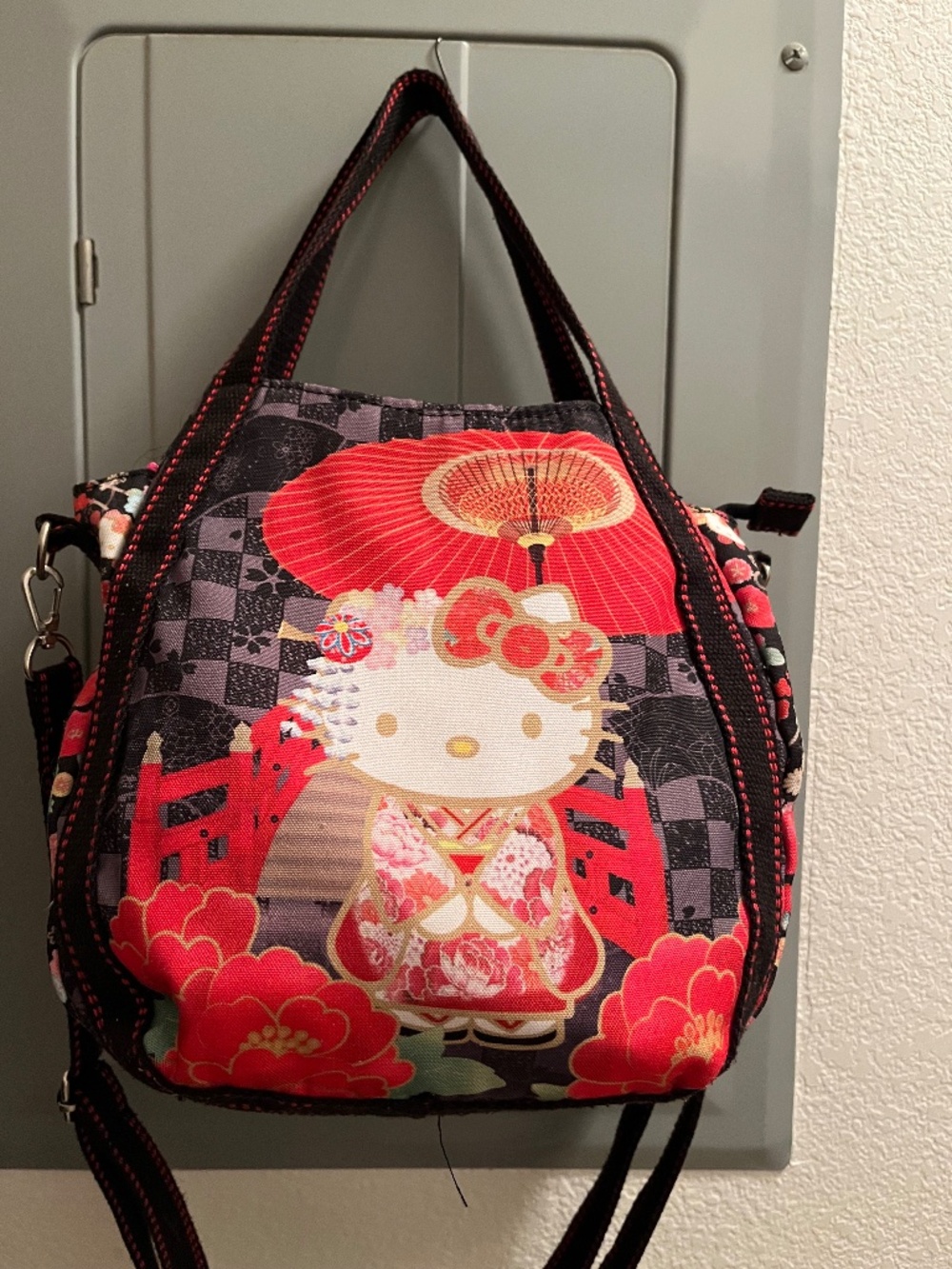Hello Kitty Manufatto shoulder tote bag